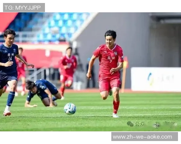 豪杰足球：激情与梦想交织的绿茵传奇之旅